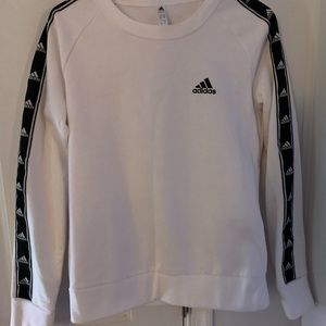 -Adidas sweatshirt